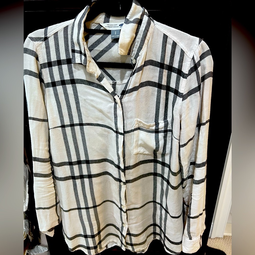 Old Navy Black and White Plaid Shirt